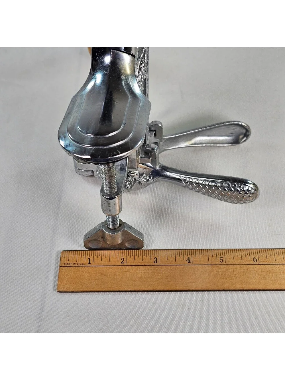Estate Wine Opener Vintage Countertop Mount Corkscrew Chrome Grape Embossed Wood
